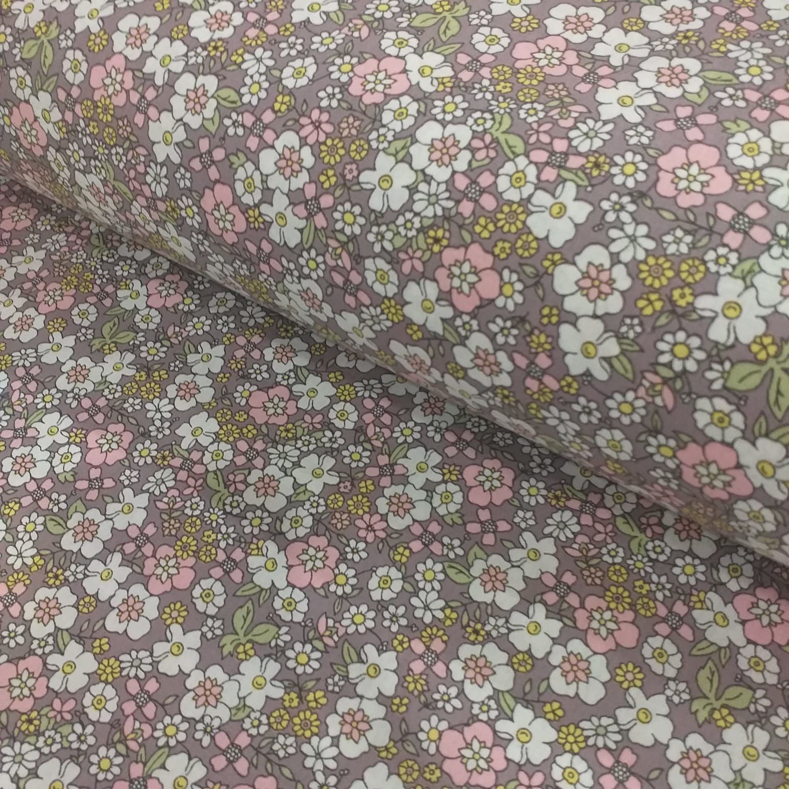 Çiçek Desen Poplin Kumaş