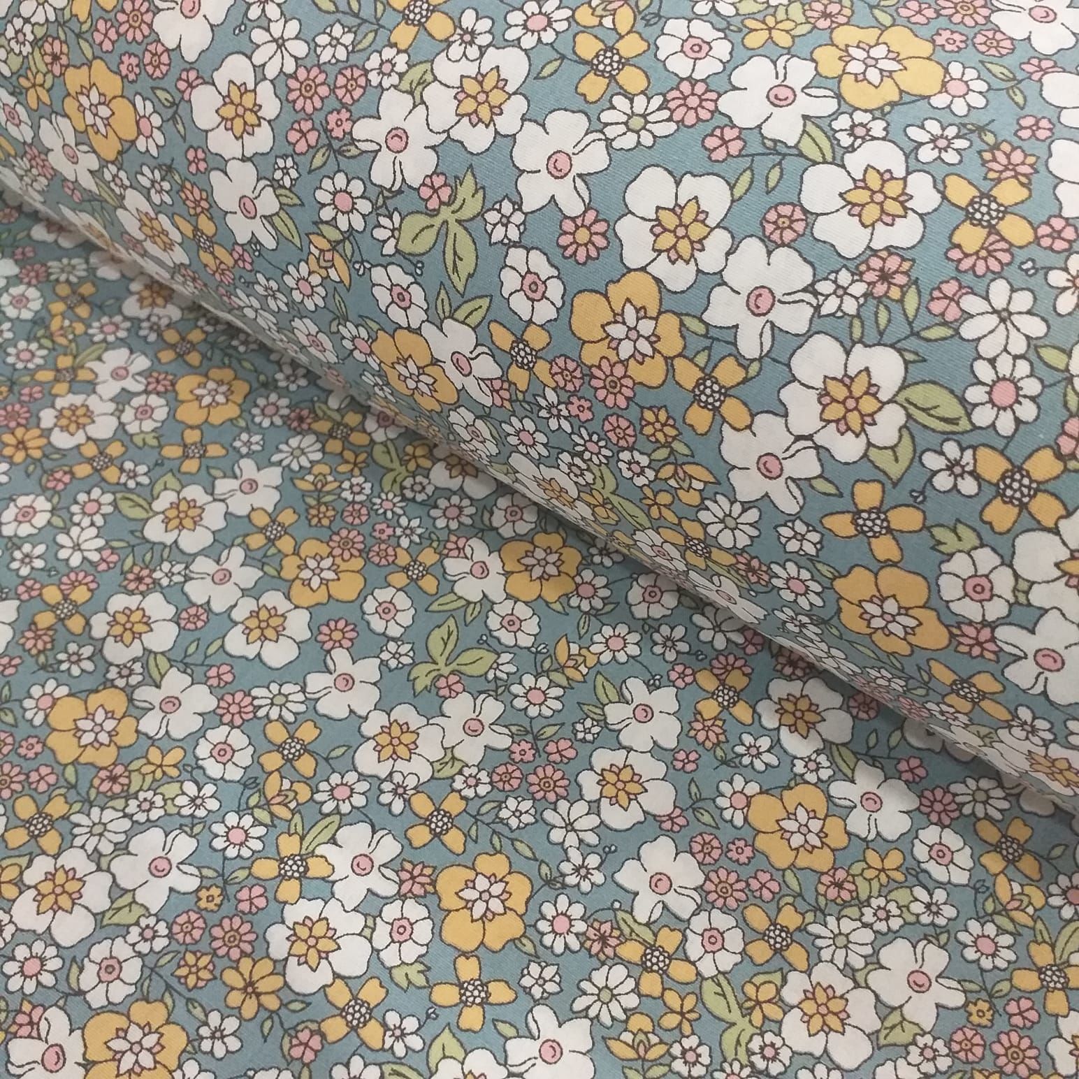 Çiçek Desen Poplin Kumaş