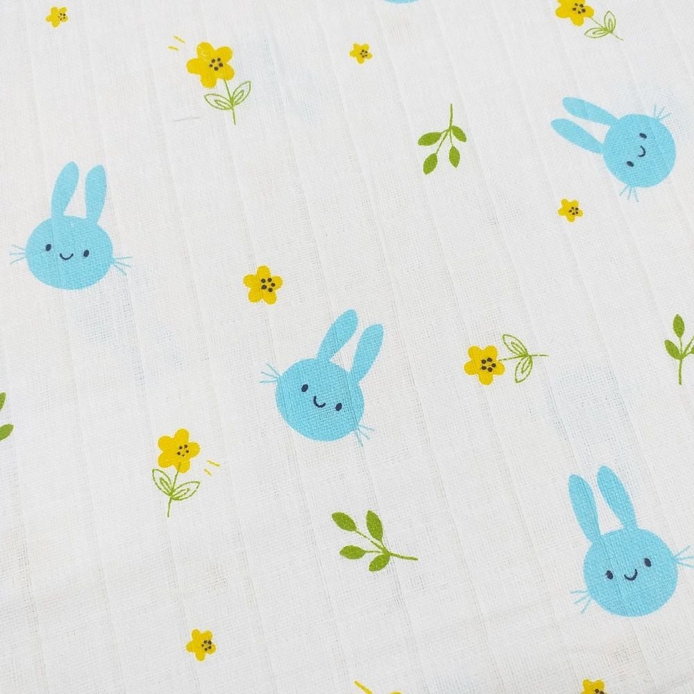 Çiçek ve Minik Tavşan Müslin Bezi Kumaşı