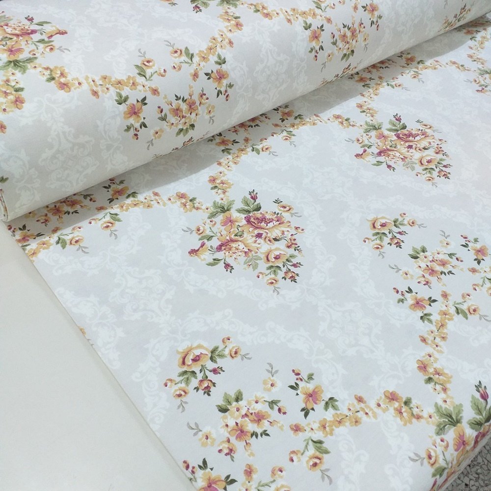 Gül Desenli Duck kumaşı