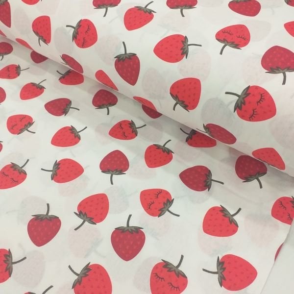 Çilek Desenli Poplin Kumaş