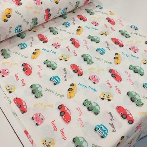 Minik Arabalar Desenli Poplin Kumaş