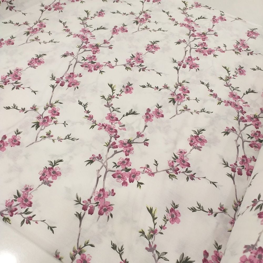 Çıtır Çiçek Desenli Poplin Kumaş